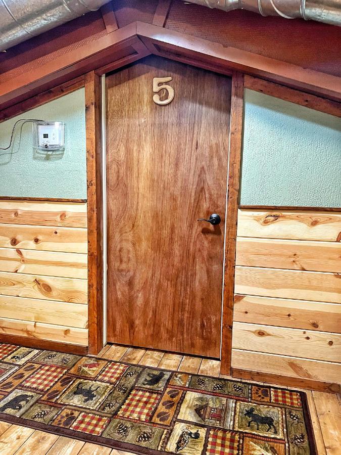 The Lodge At Devils Tower エクステリア 写真