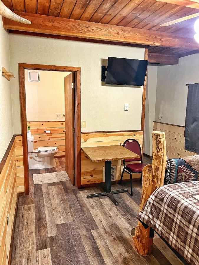 The Lodge At Devils Tower エクステリア 写真