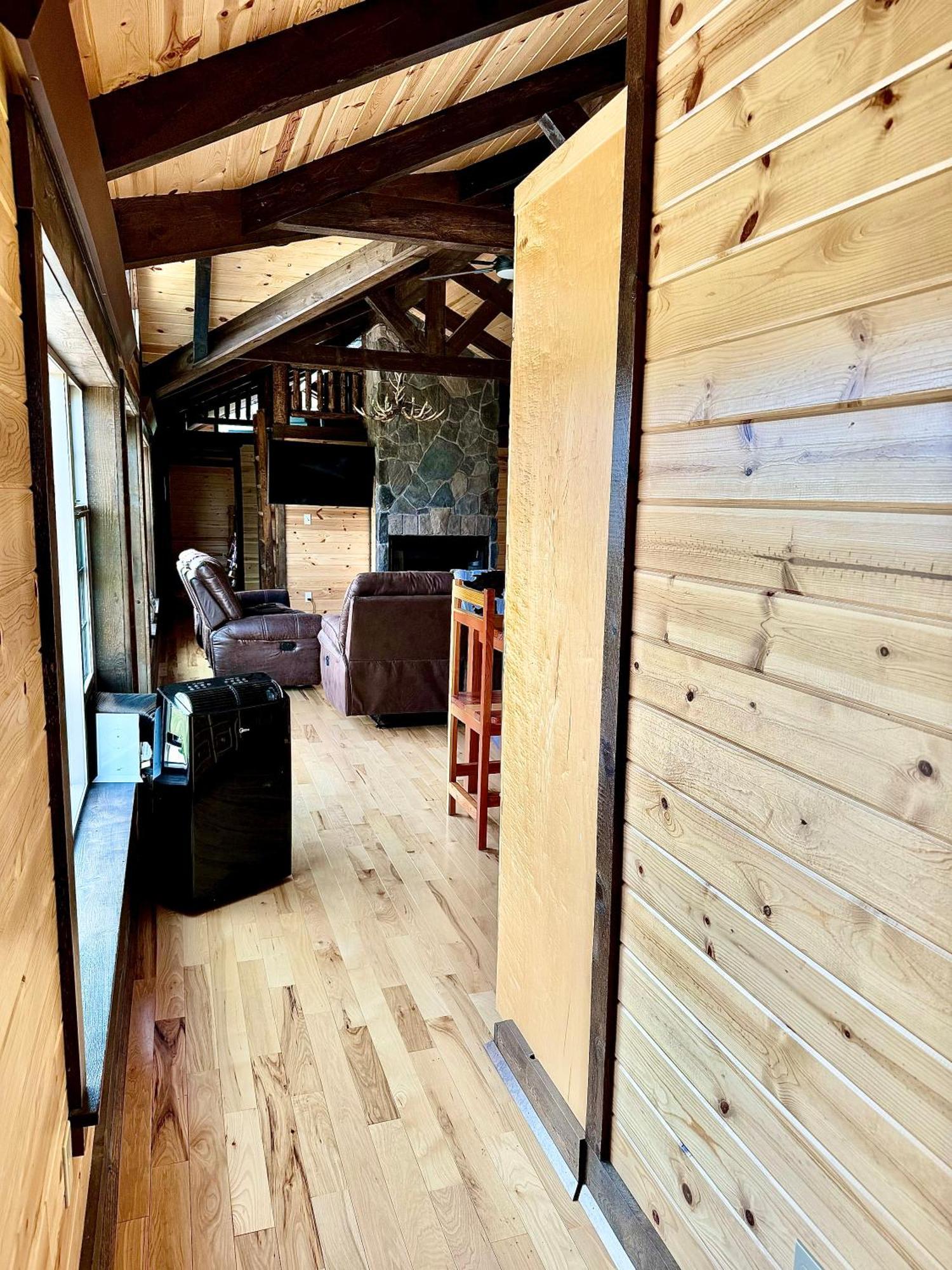 The Lodge At Devils Tower エクステリア 写真
