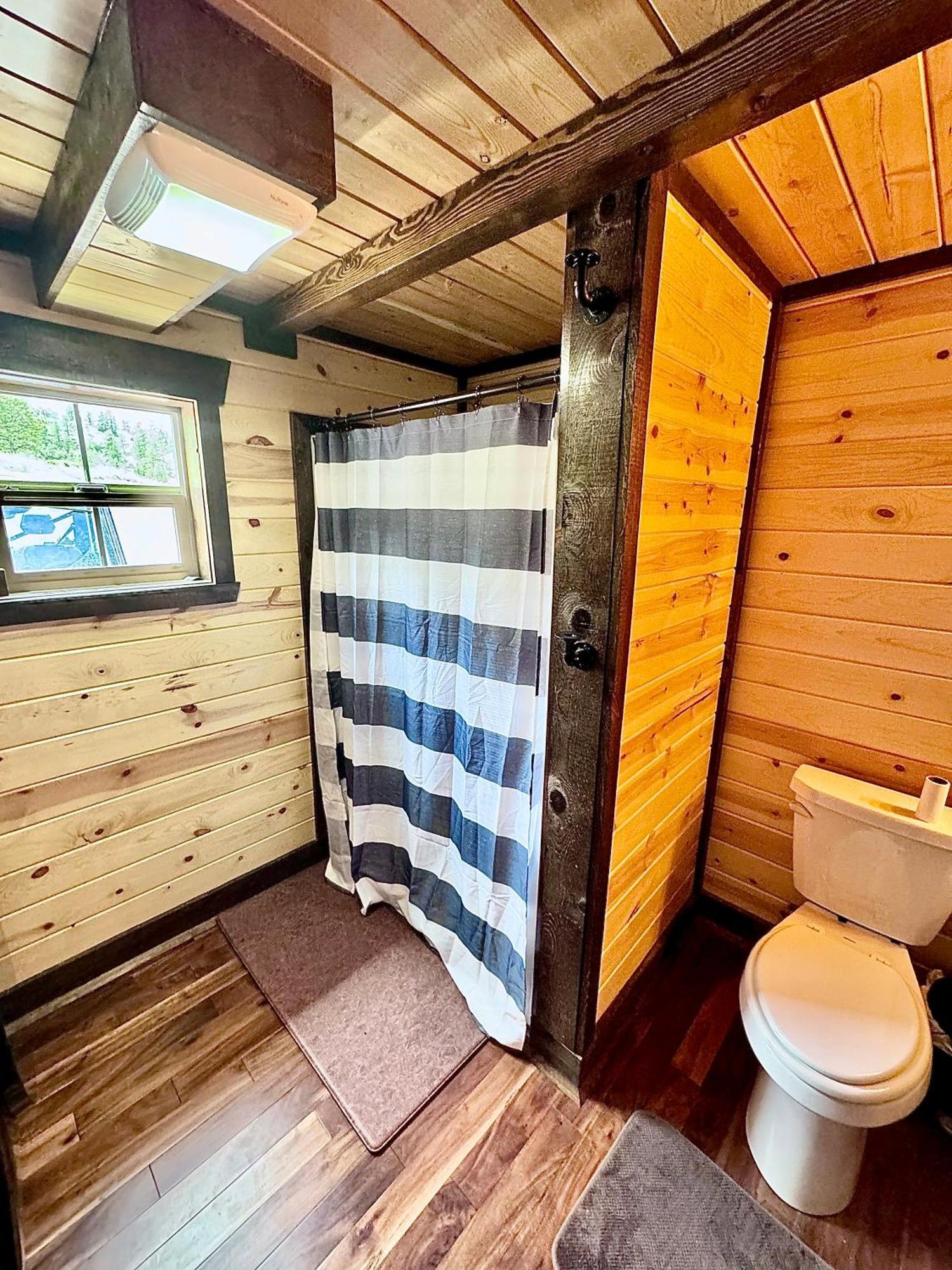 The Lodge At Devils Tower エクステリア 写真