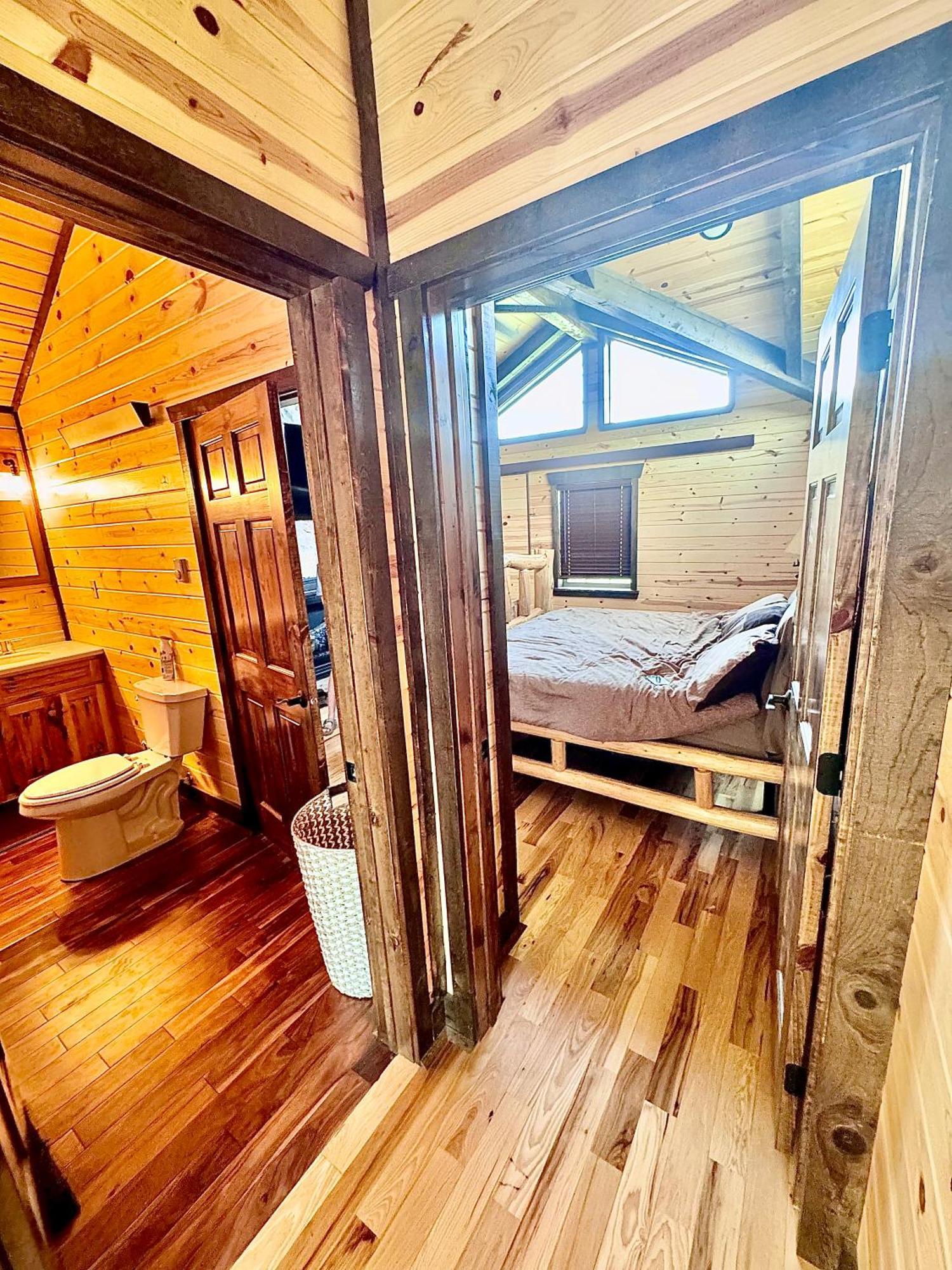 The Lodge At Devils Tower エクステリア 写真