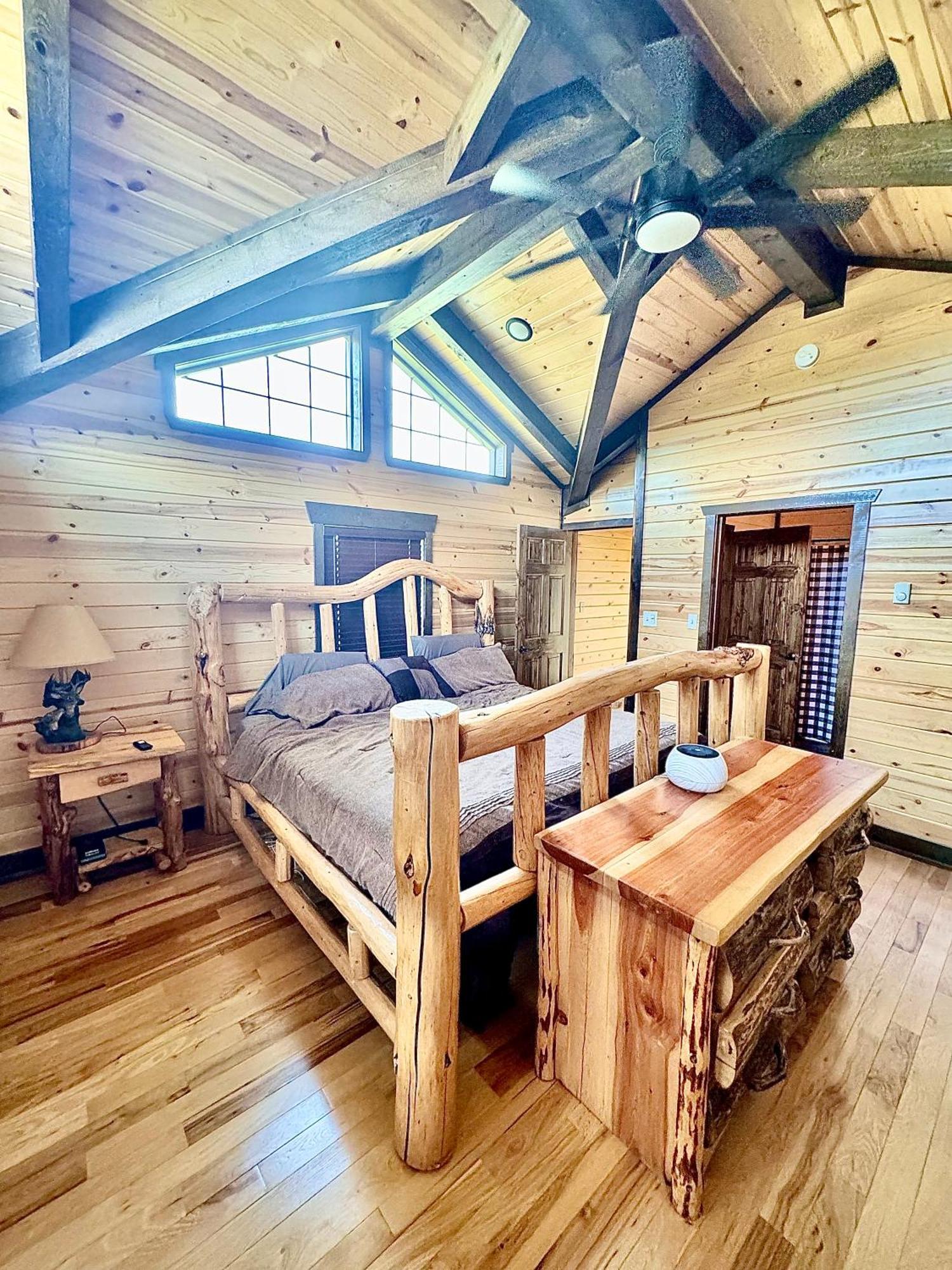 The Lodge At Devils Tower エクステリア 写真