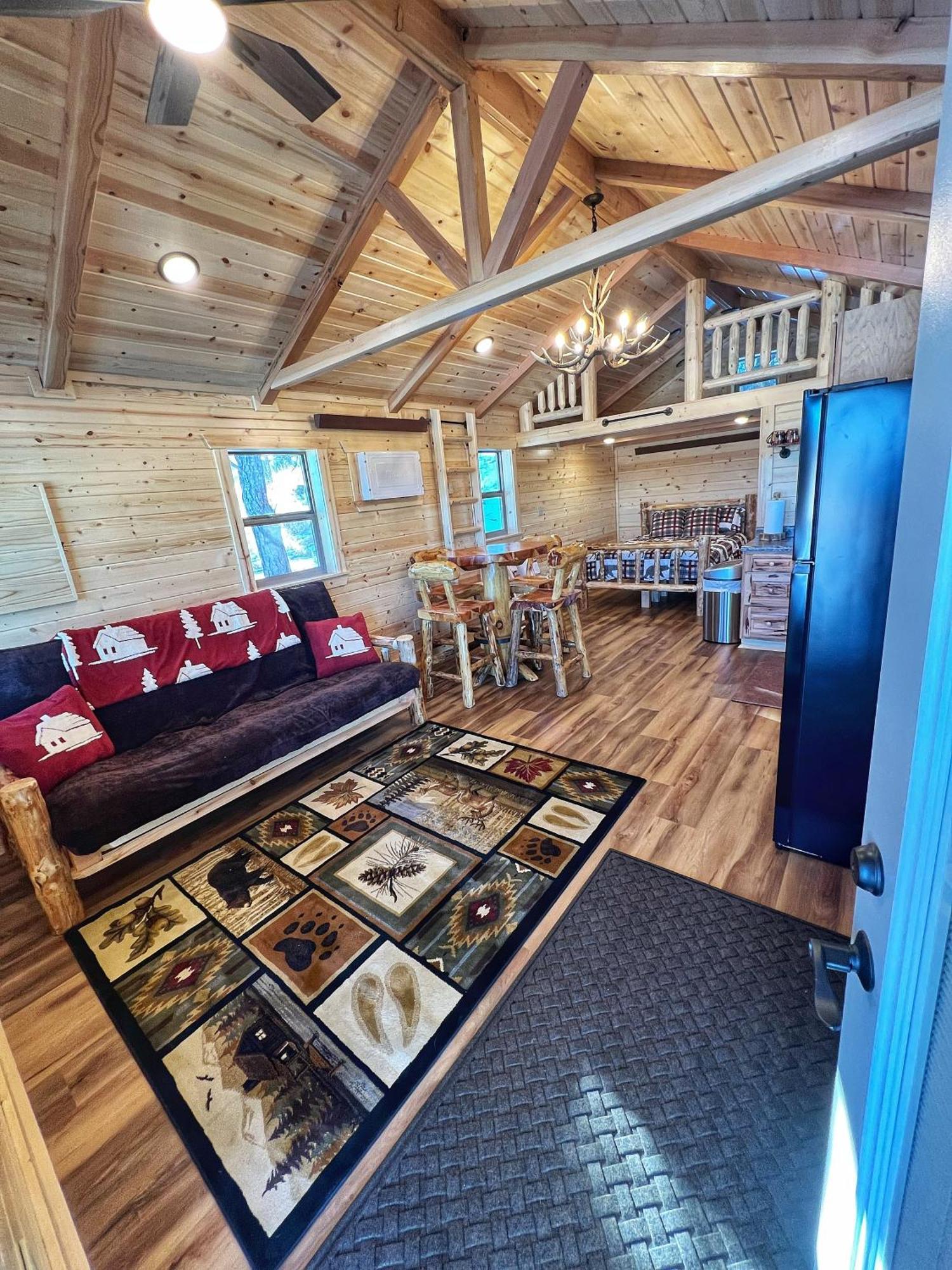 The Lodge At Devils Tower エクステリア 写真